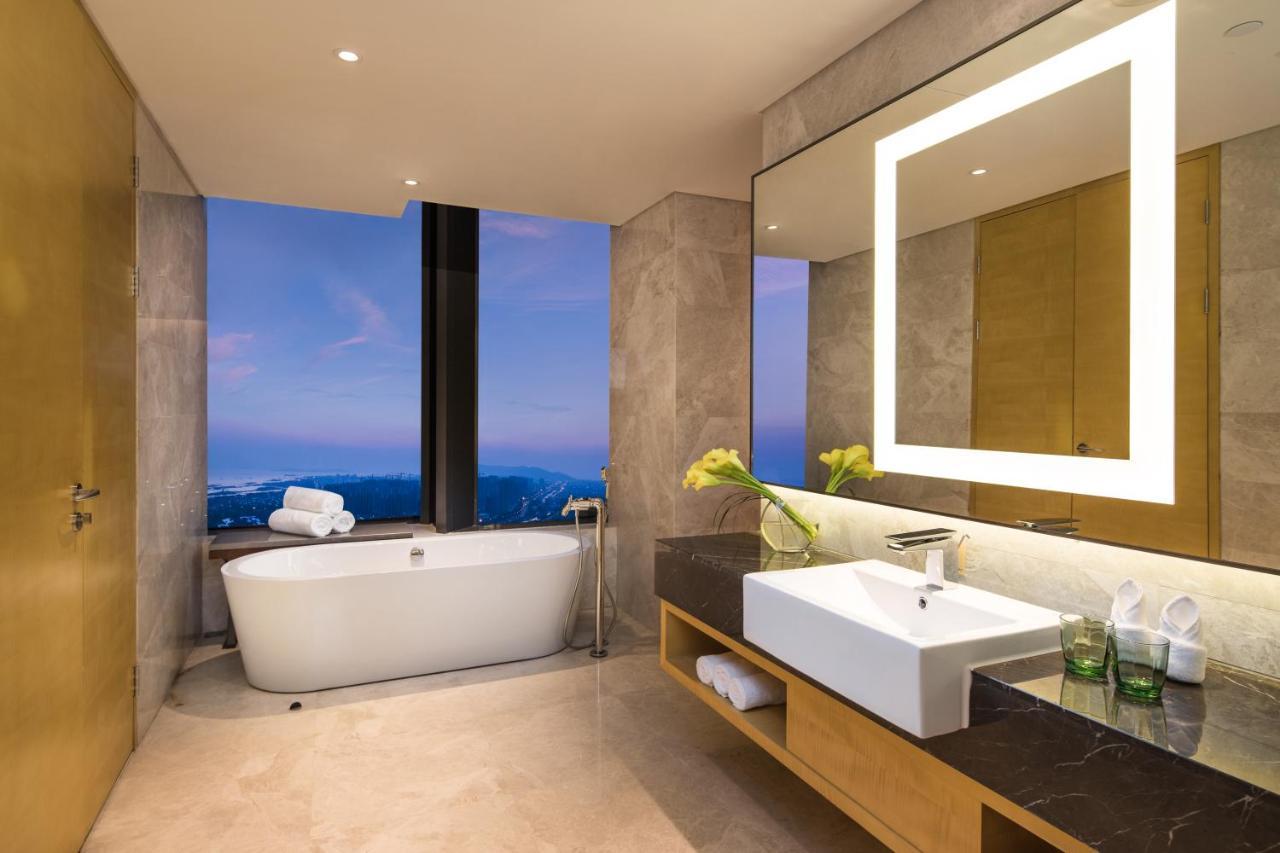 Holiday Inn Suzhou Taihu Lake, an IHG Hotel Bagian luar foto